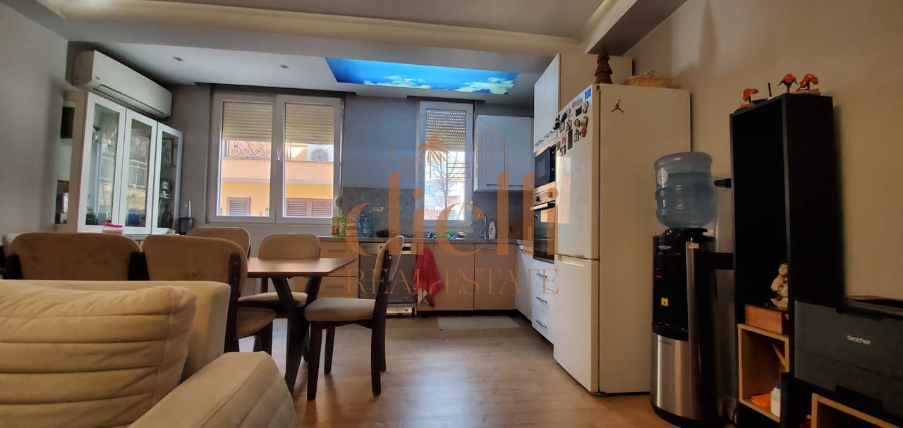 Apartament 2+1+2 per Shitje tek Liqeni Thate