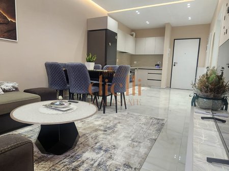 Apartament 1+1+Post Parkimi per Qira tek Kompleksi Aura Laprake