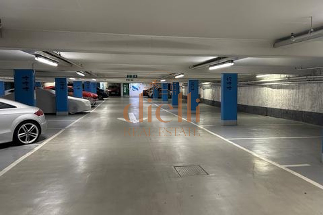 Posto auto in vendita presso Parale Living Don Bosko