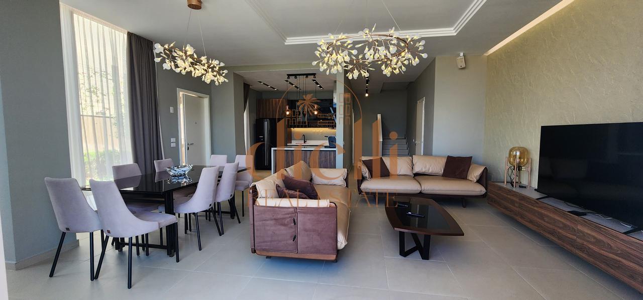 Villa for Sale in Green Coast 1