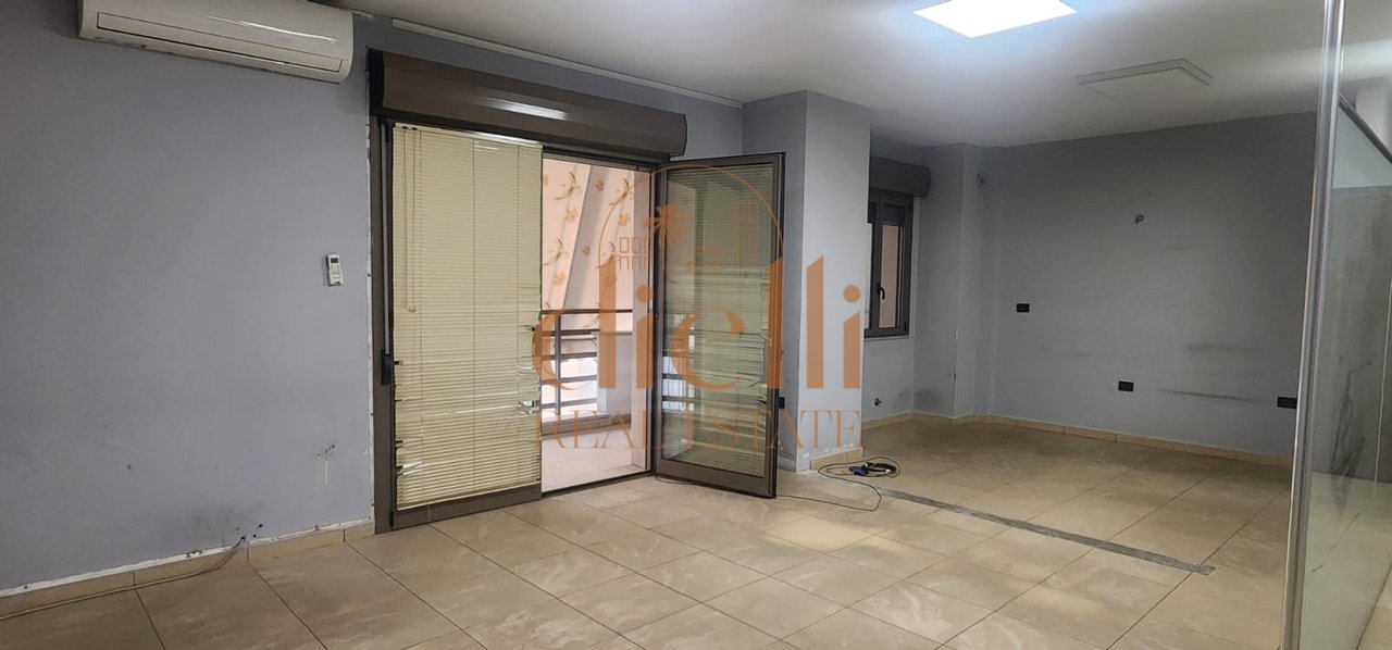 Apartament 2+1 per Shitje ne Qender