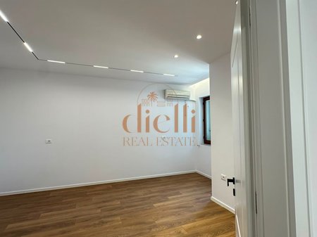 Apartament 2+1 per Shitje ne Vasil Shanto