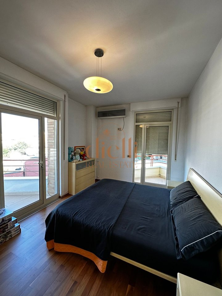 Apartament 2+1 per Shitje tek Tregu Elektrik