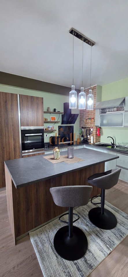 Apartament 2+1+2  per Shitje tek Rezidenca Golden Park Yzberisht