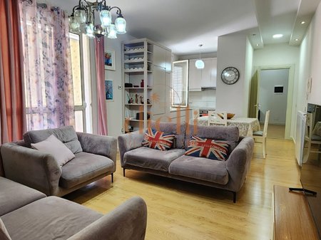Apartament 3+1+2 per Shitje ne Fresk