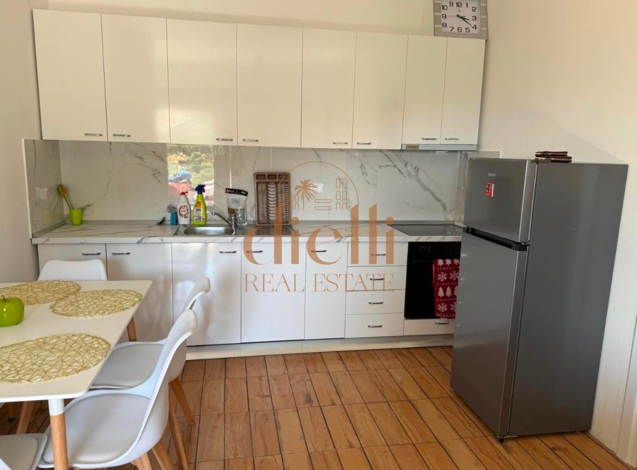 Apartament 2+1 per Qira ne Vlore
