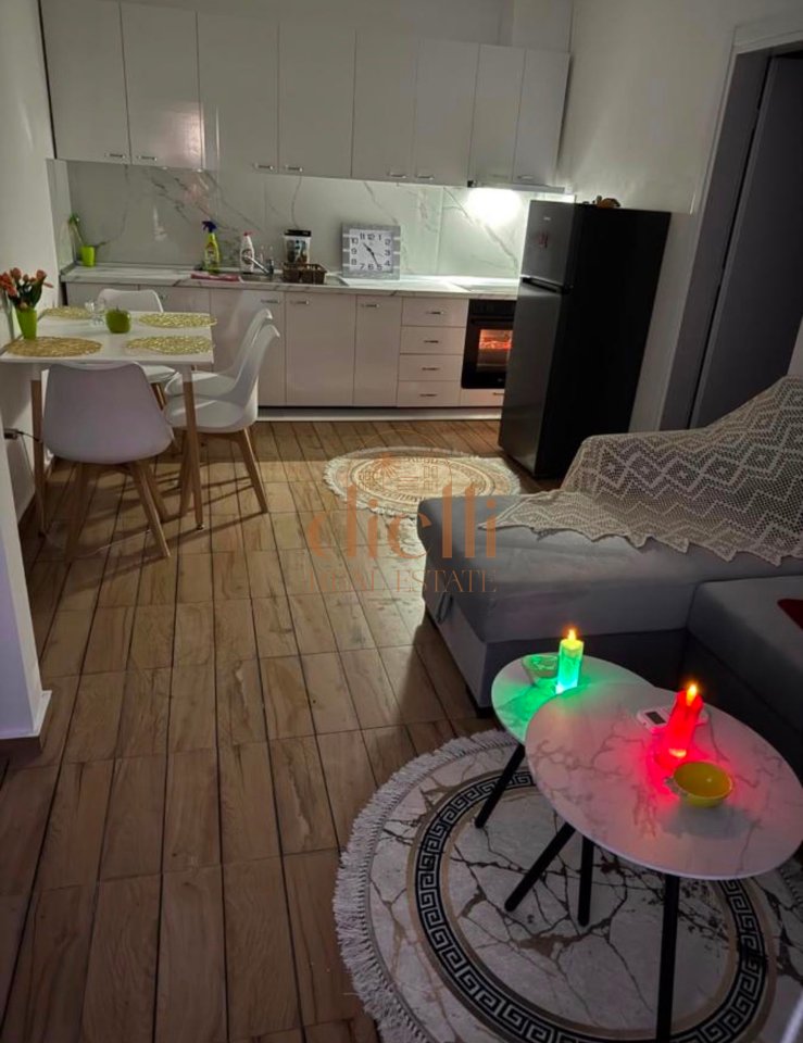 Apartament 2+1 per Qira ne Vlore