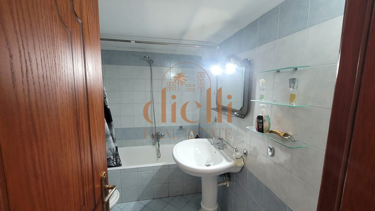 Apartament 3+1+2 per Shitje ne Sarande