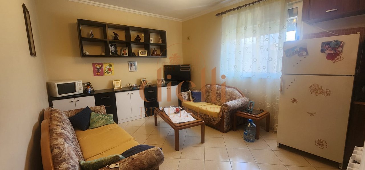 Apartament 2+1 per Shitje tek Ish Parku Autobuzave