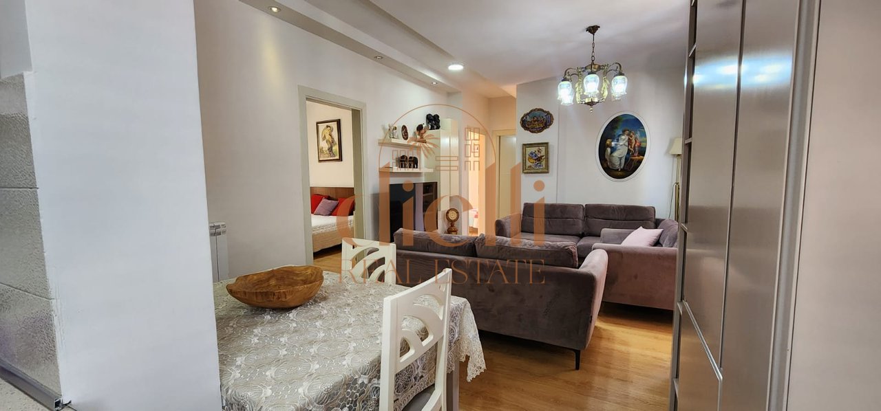 Apartament 3+1+2 per Shitje ne Fresk