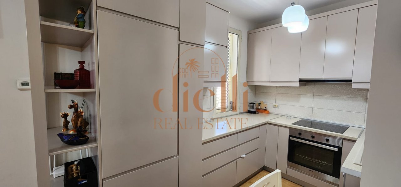 Apartament 3+1+2 per Shitje ne Fresk