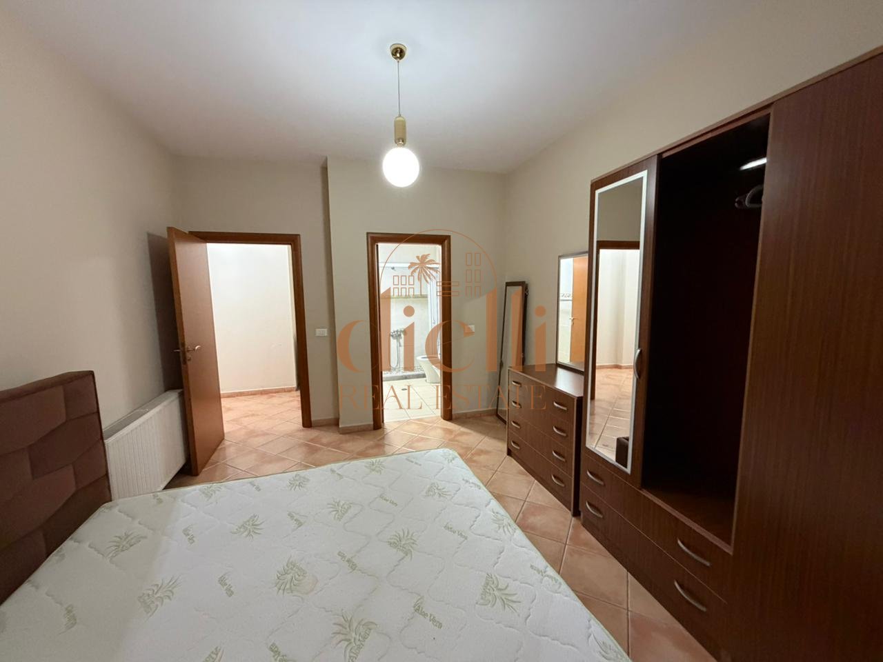 Apartament 2+1+2 per Qira ne Qender
