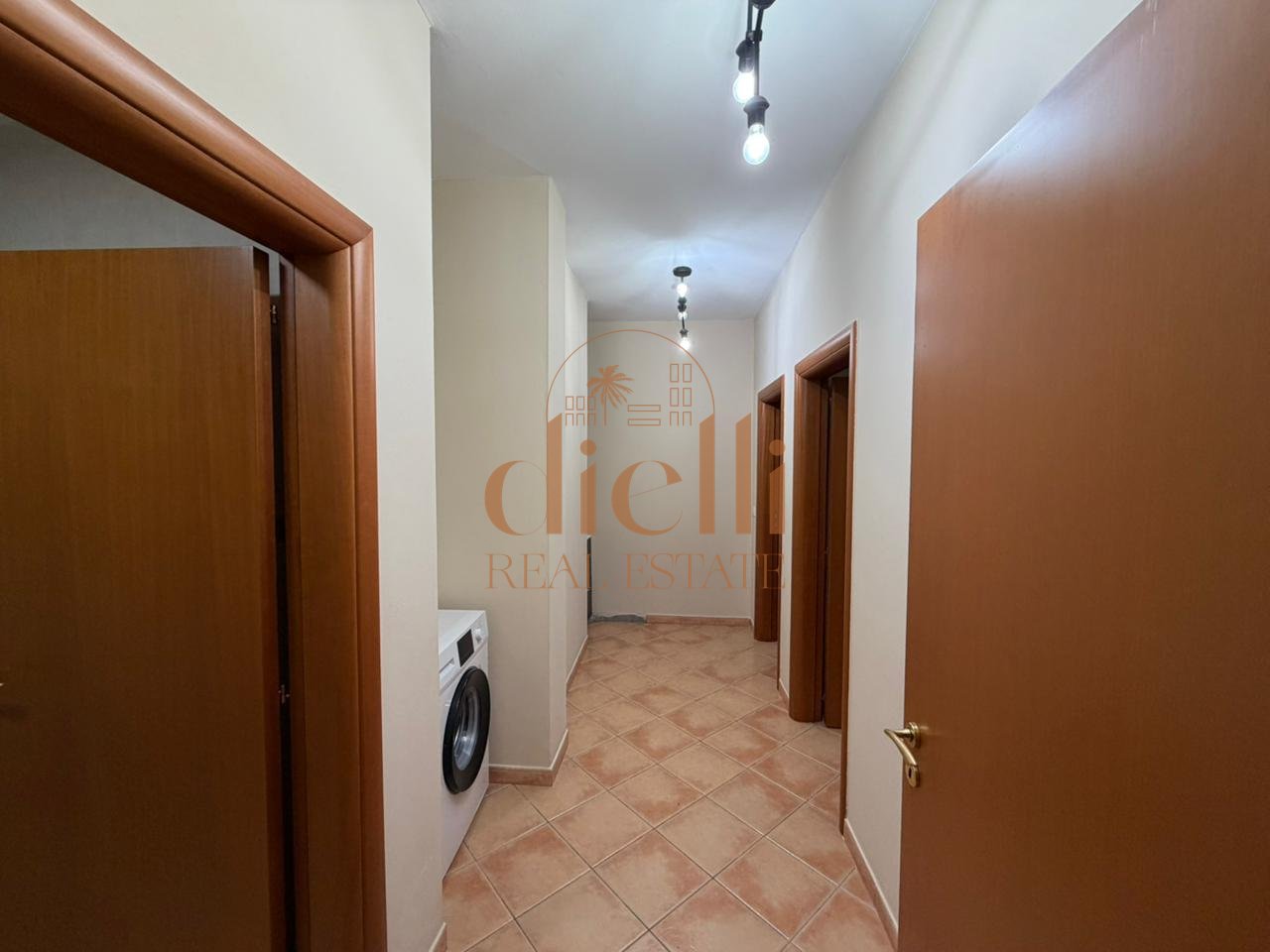 Apartament 2+1+2 per Qira ne Qender