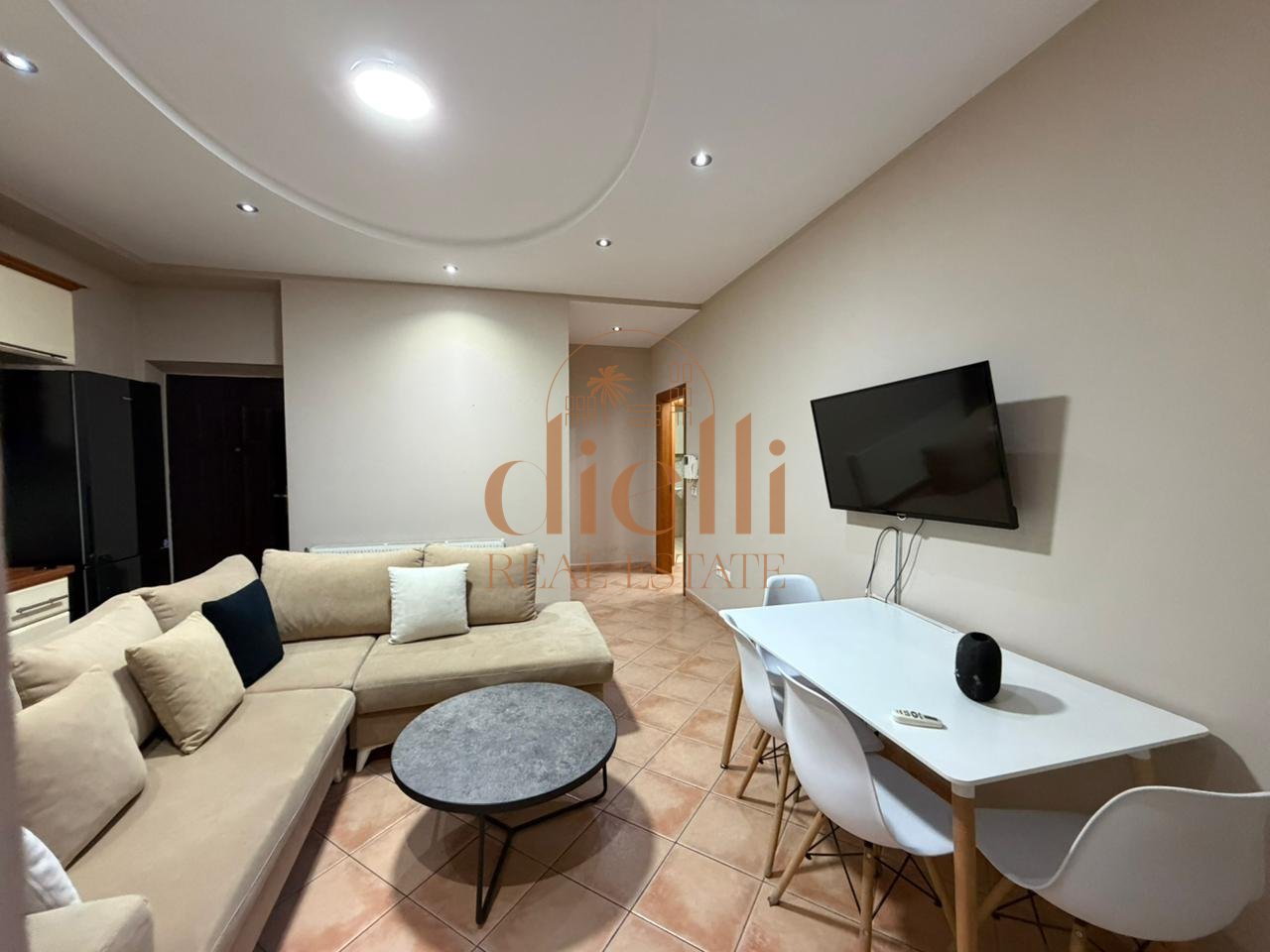 Apartament 2+1+2 per Qira ne Qender