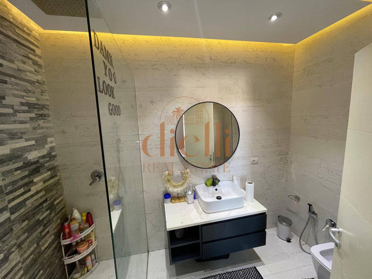 Apartament 2+1+2 per Shitje tek Kopshti Botanik