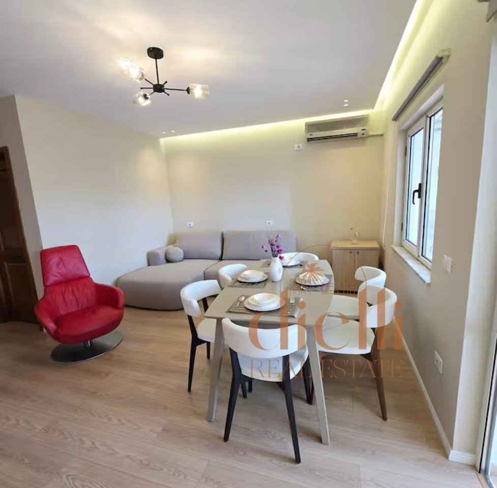 Penthouse per Qira ne Bllok