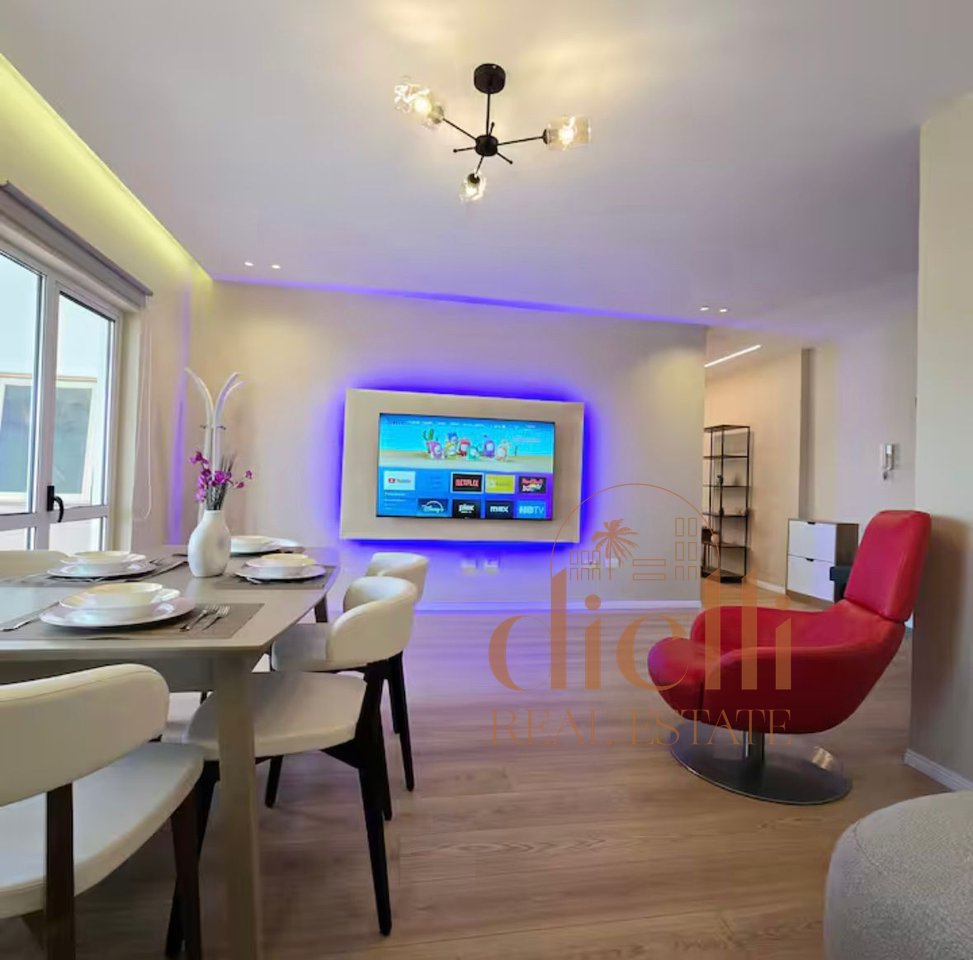 Penthouse per Qira ne Bllok