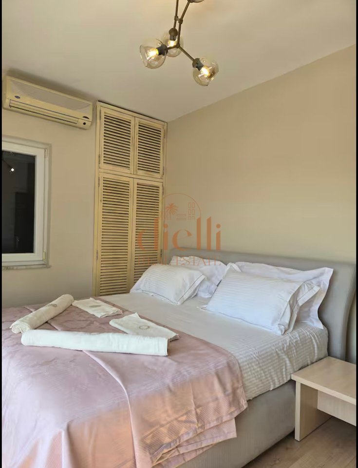 Penthouse per Qira ne Bllok