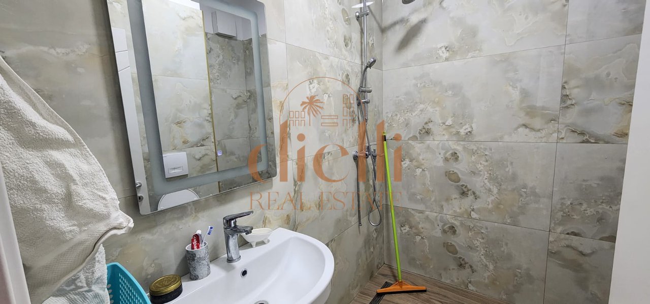 Apartament 2+1+2 per Shitje tek Rruga 4 Deshmoret