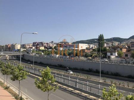 4 Posti Auto in Vendita vicino alla Moschea di Selita