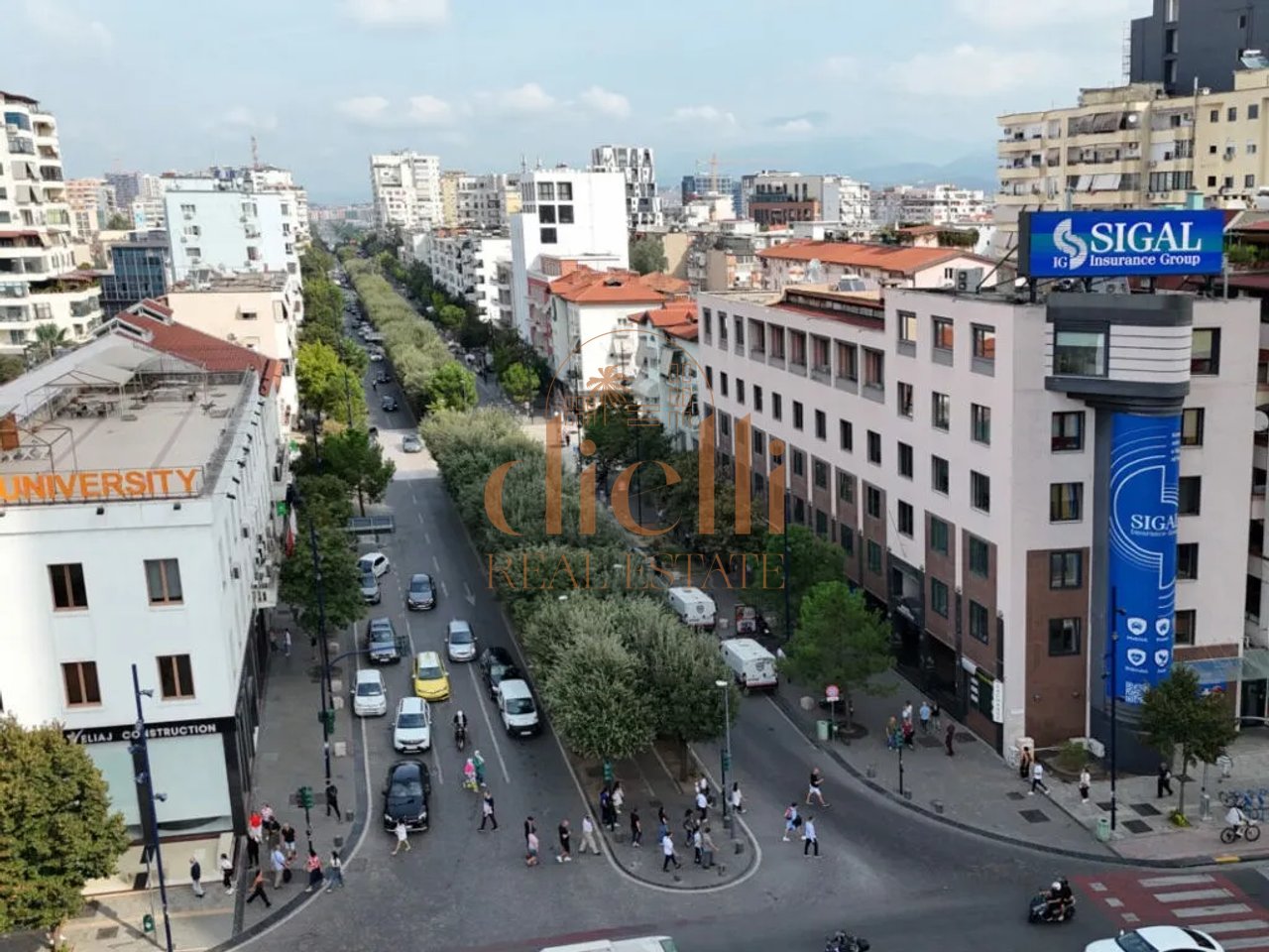 Locale commerciale in vendita su Viale Zogu i Parë