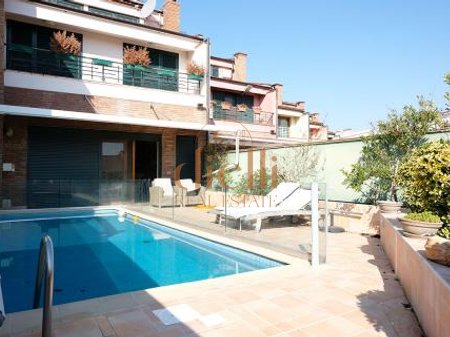 Villa for Sale at Residence Kodra e Diellit 1