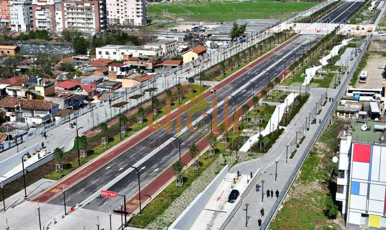 Apartament 3+1+2 per Shitje tek Bulevardi i Ri