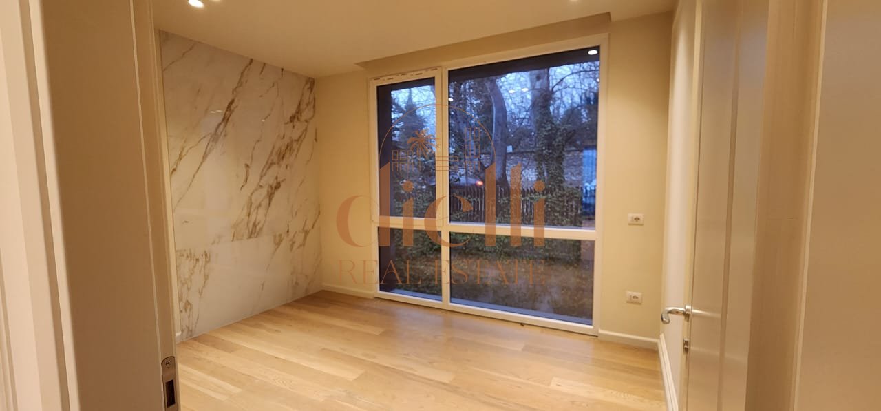 Apartament 3+1+2 per Shitje tek Rruga e Elbasanit