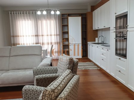 Apartament 3+1+2 per Qira tek Liqeni Thate