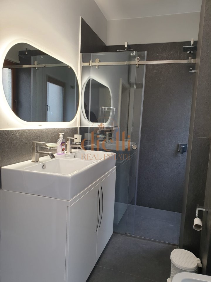 Apartament 3+1+2 per Qira tek Liqeni Thate