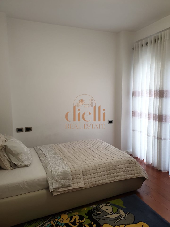 Apartament 3+1+2 per Qira tek Liqeni Thate