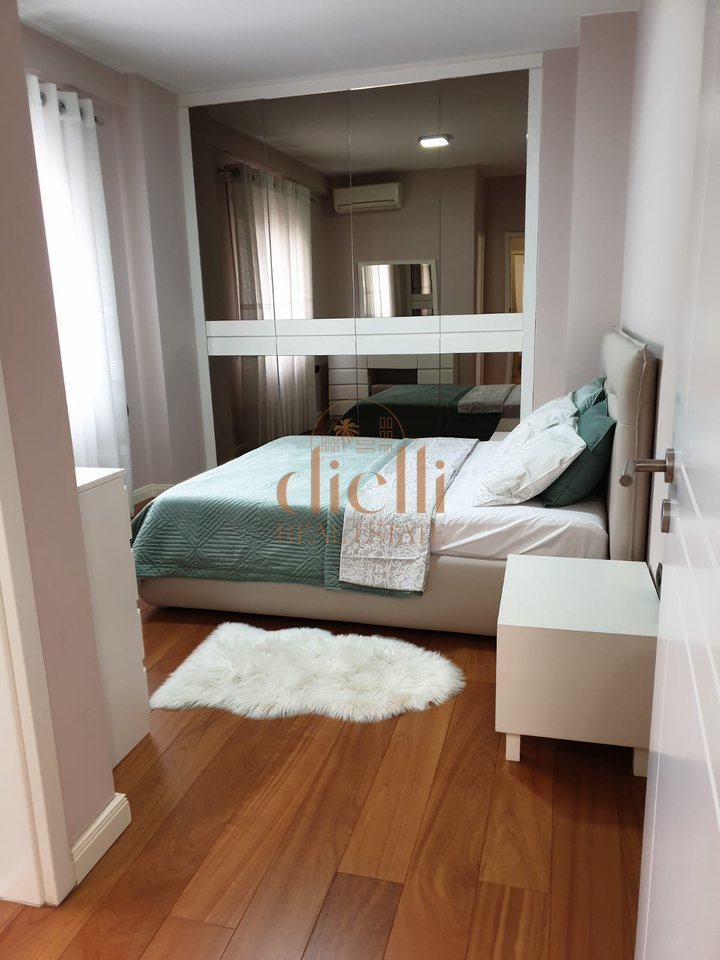 Apartament 3+1+2 per Qira tek Liqeni Thate