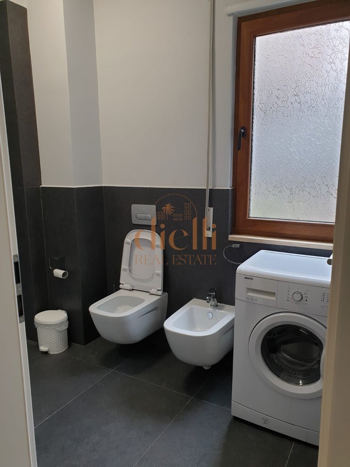 Apartament 3+1+2 per Qira tek Liqeni Thate