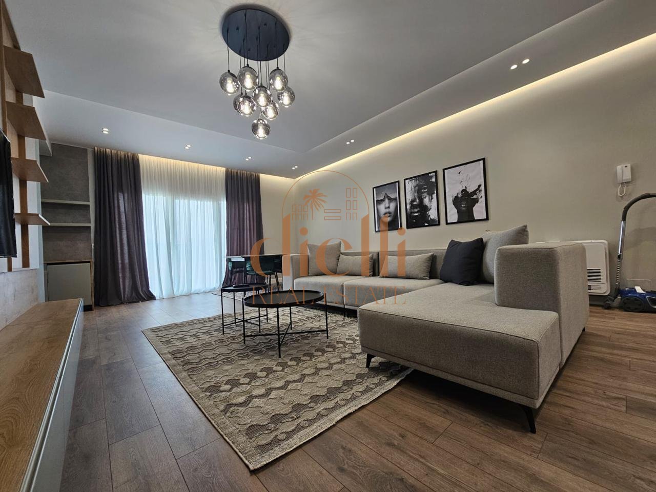 Appartamento 3+1+2+Posto Auto in Affitto vicino al Giardino Botanico