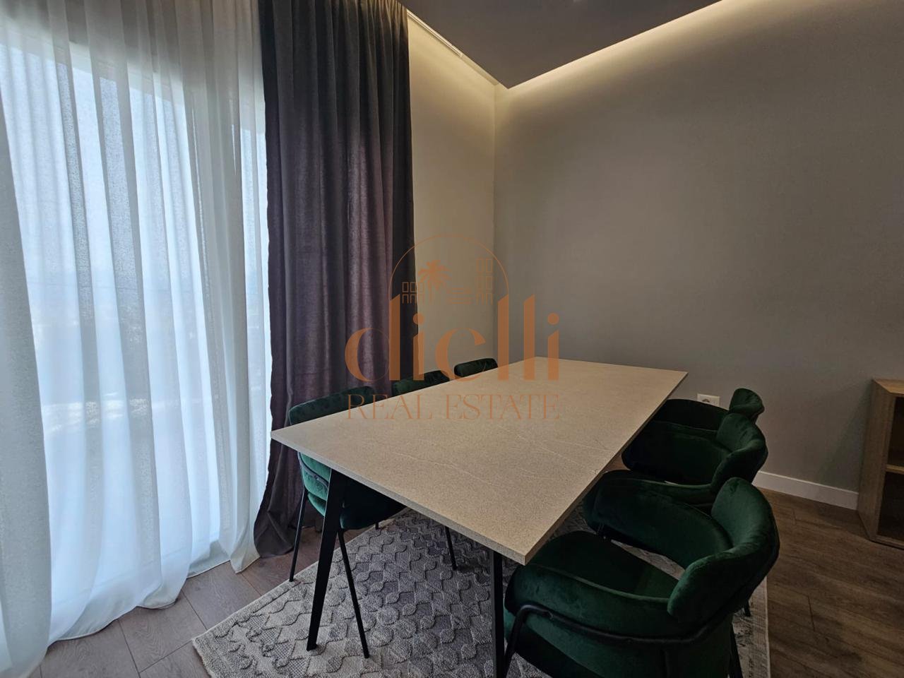 Appartamento 3+1+2+Posto Auto in Affitto vicino al Giardino Botanico