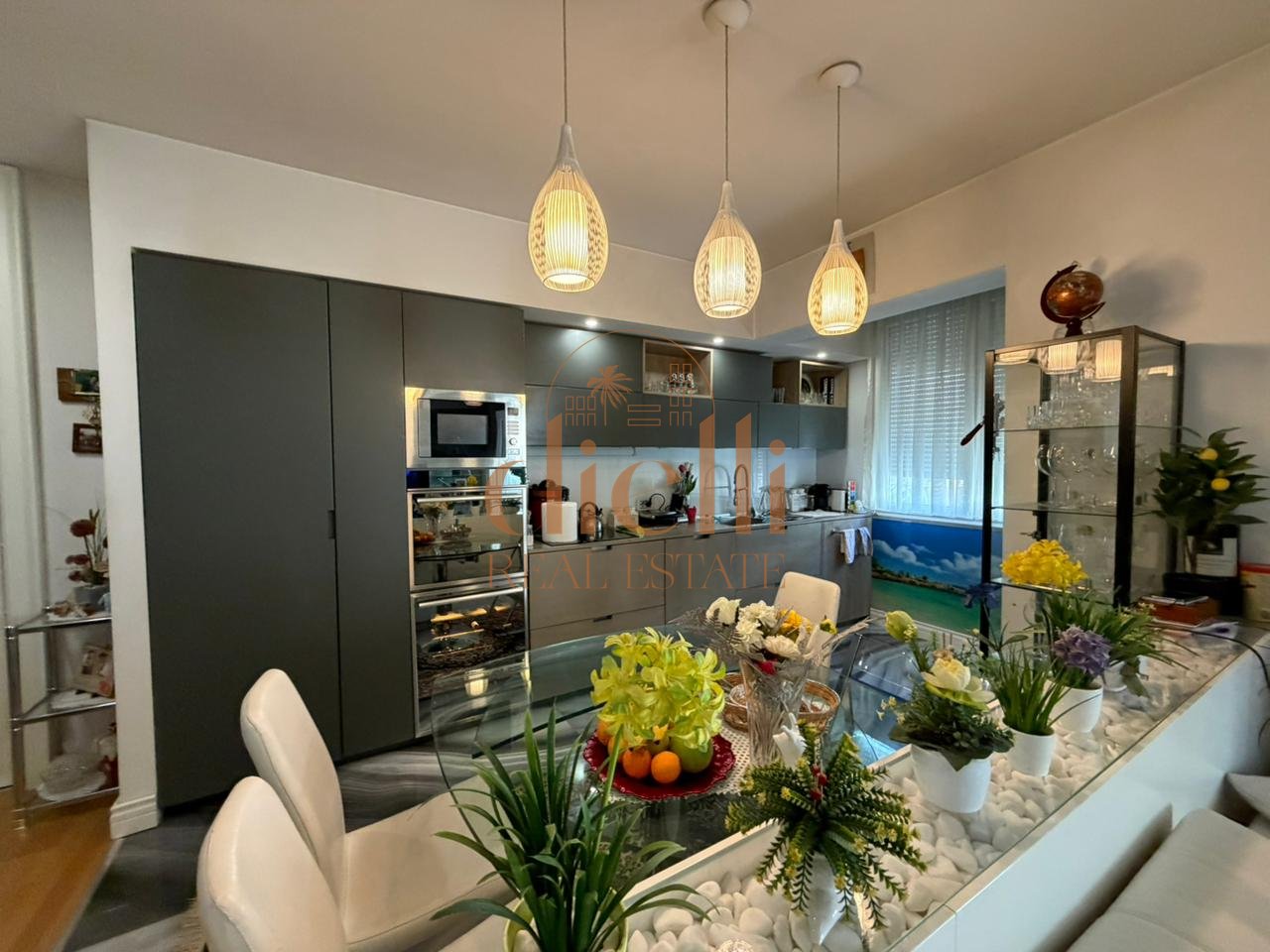 Apartament 3+1+2 + Garazh per Shitje pranë Shkollës “At Zef Pllumi”