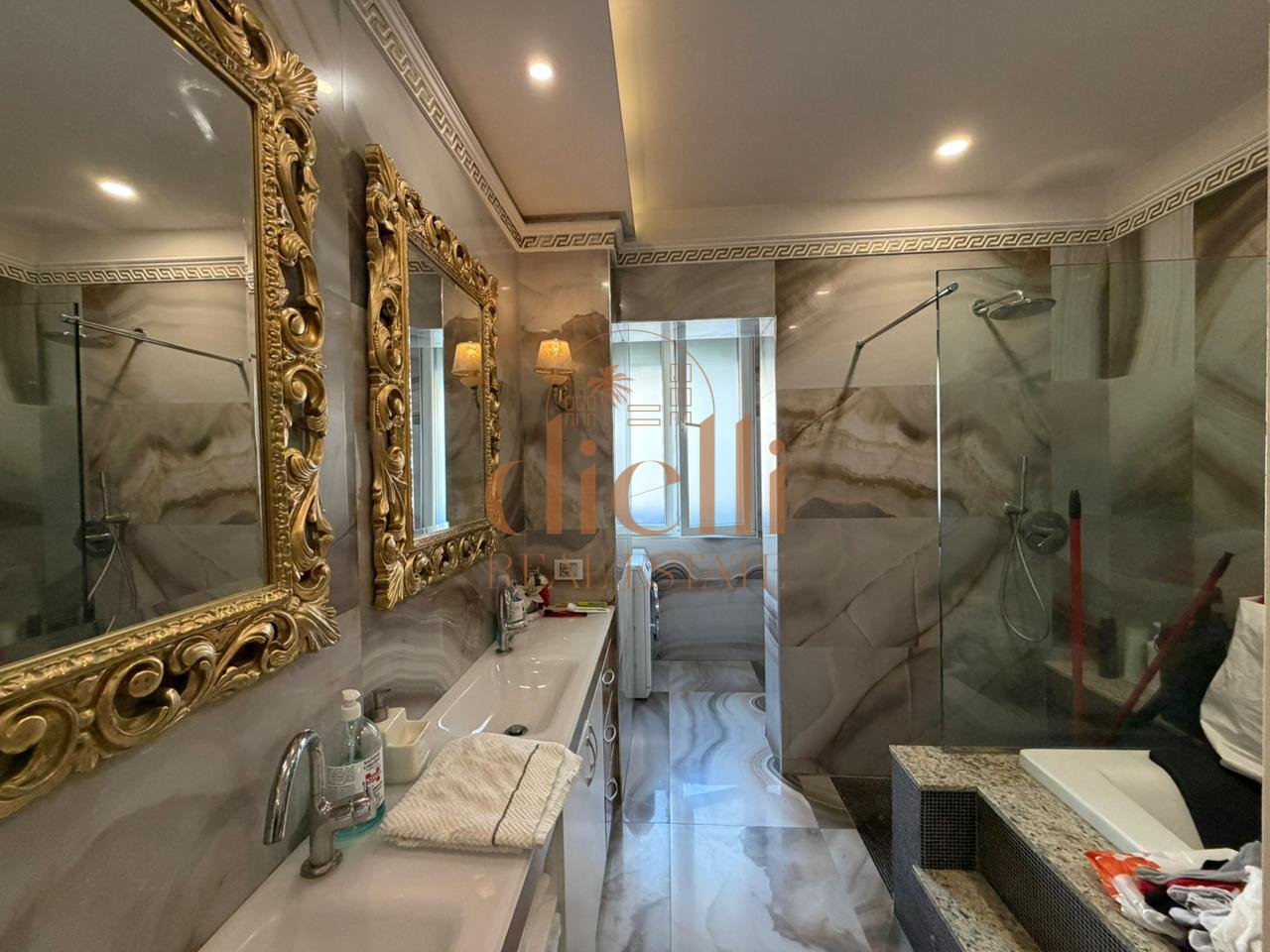 Apartament 3+1+2 + Garazh per Shitje pranë Shkollës “At Zef Pllumi”