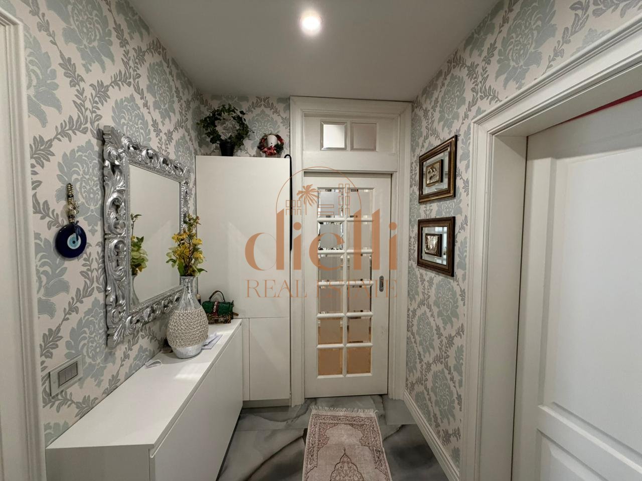 Apartament 3+1+2 + Garazh per Shitje pranë Shkollës “At Zef Pllumi”