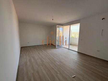 Apartment 1+1+Veranda for Sale in Shengjin