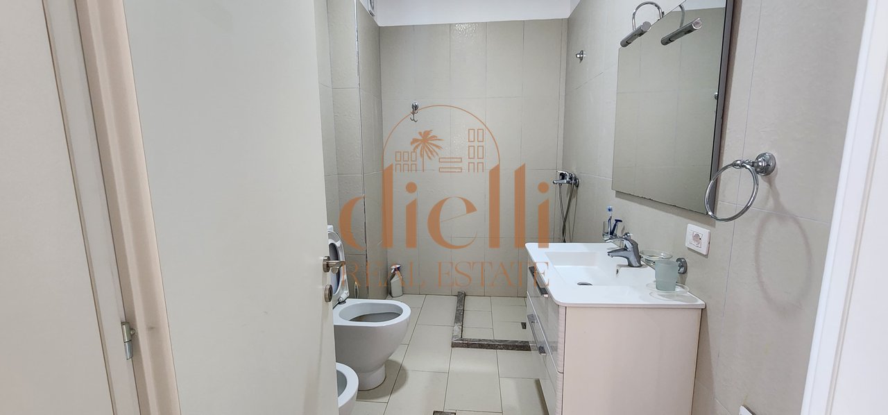 Apartament 1+1+Verande per Shitje ne Shengjin