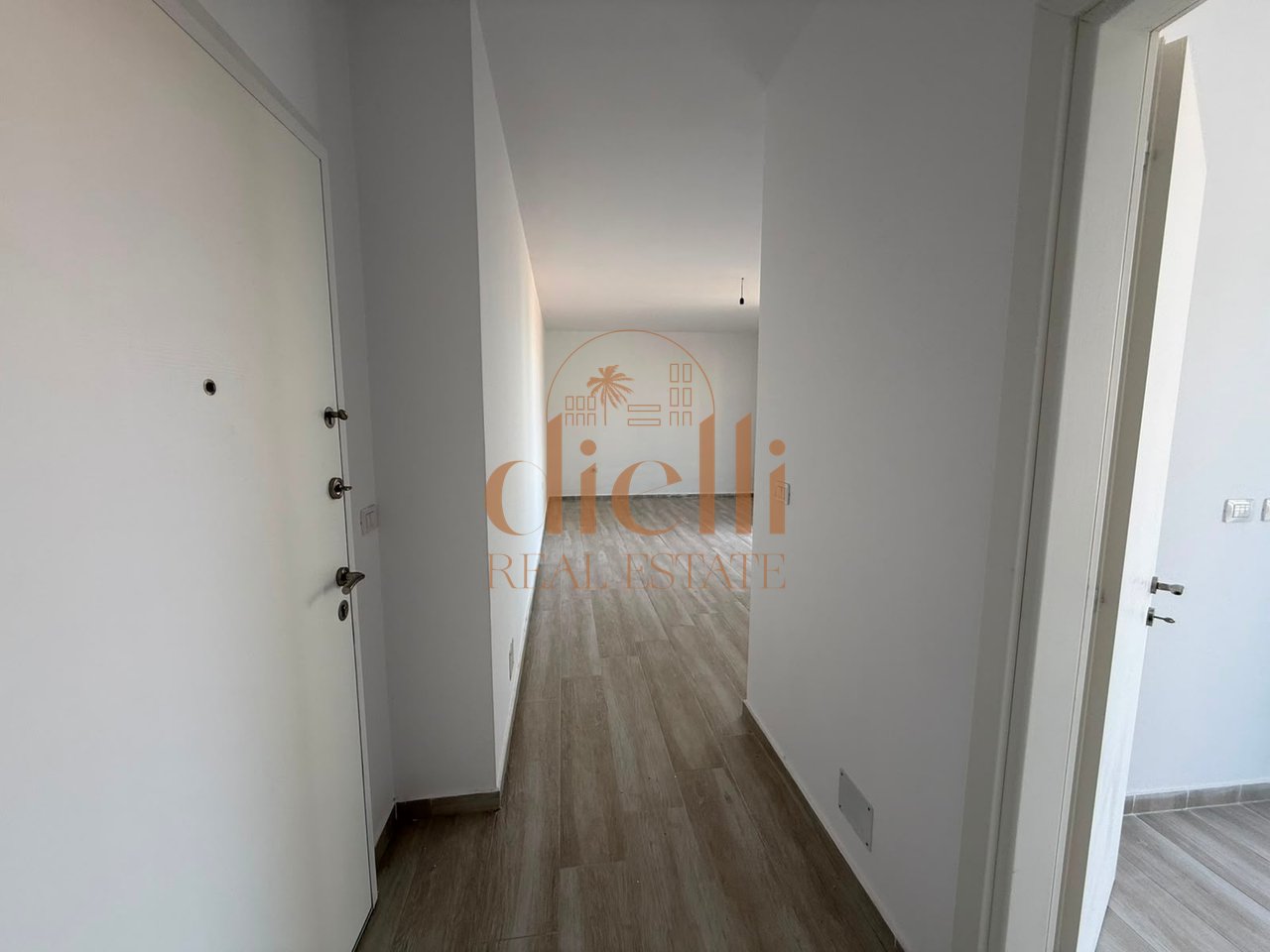Apartament 1+1+Verande per Shitje ne Shengjin