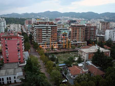 Apartament 1+1 per Shitje ne Bllok