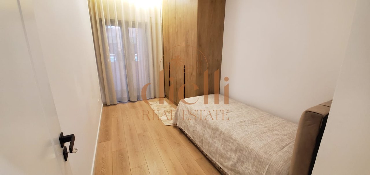 Apartament 2+1 per Qira tek Rruga e Barrikadave