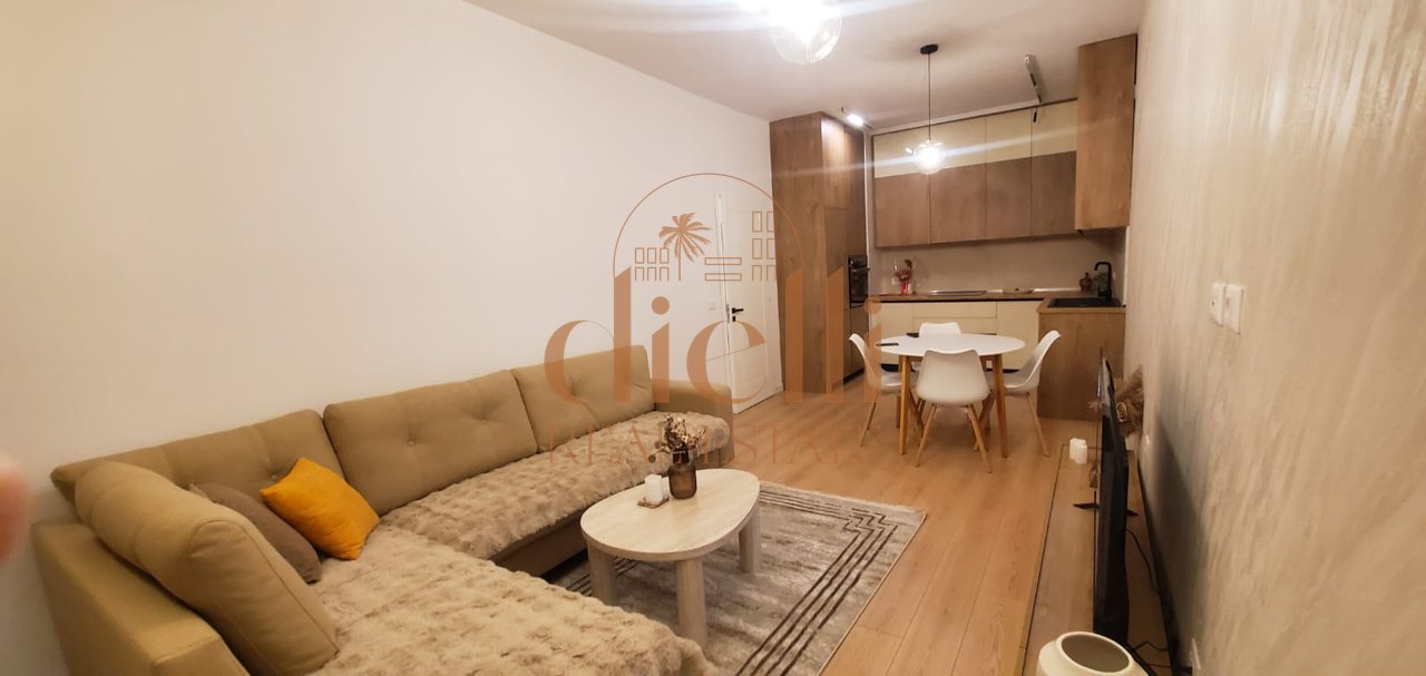 Apartament 2+1 per Qira tek Rruga e Barrikadave