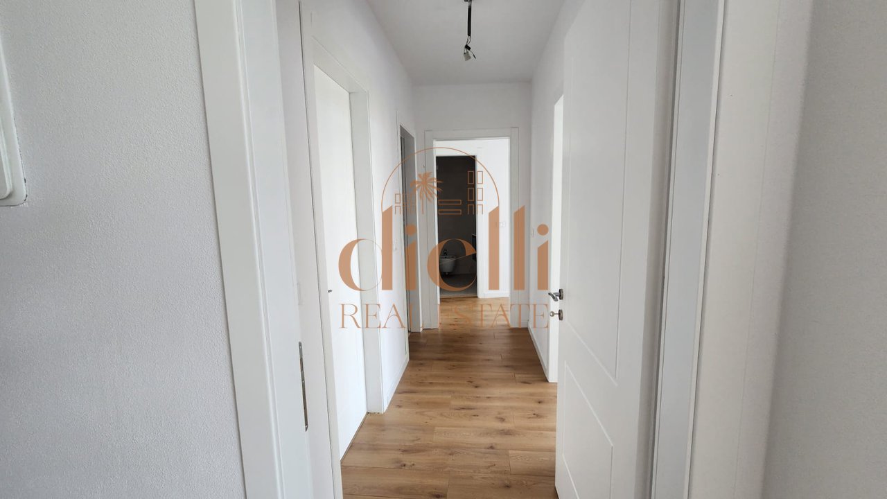 Appartamento 2+1+2 in vendita presso Lake View Residence Lago di Tirana