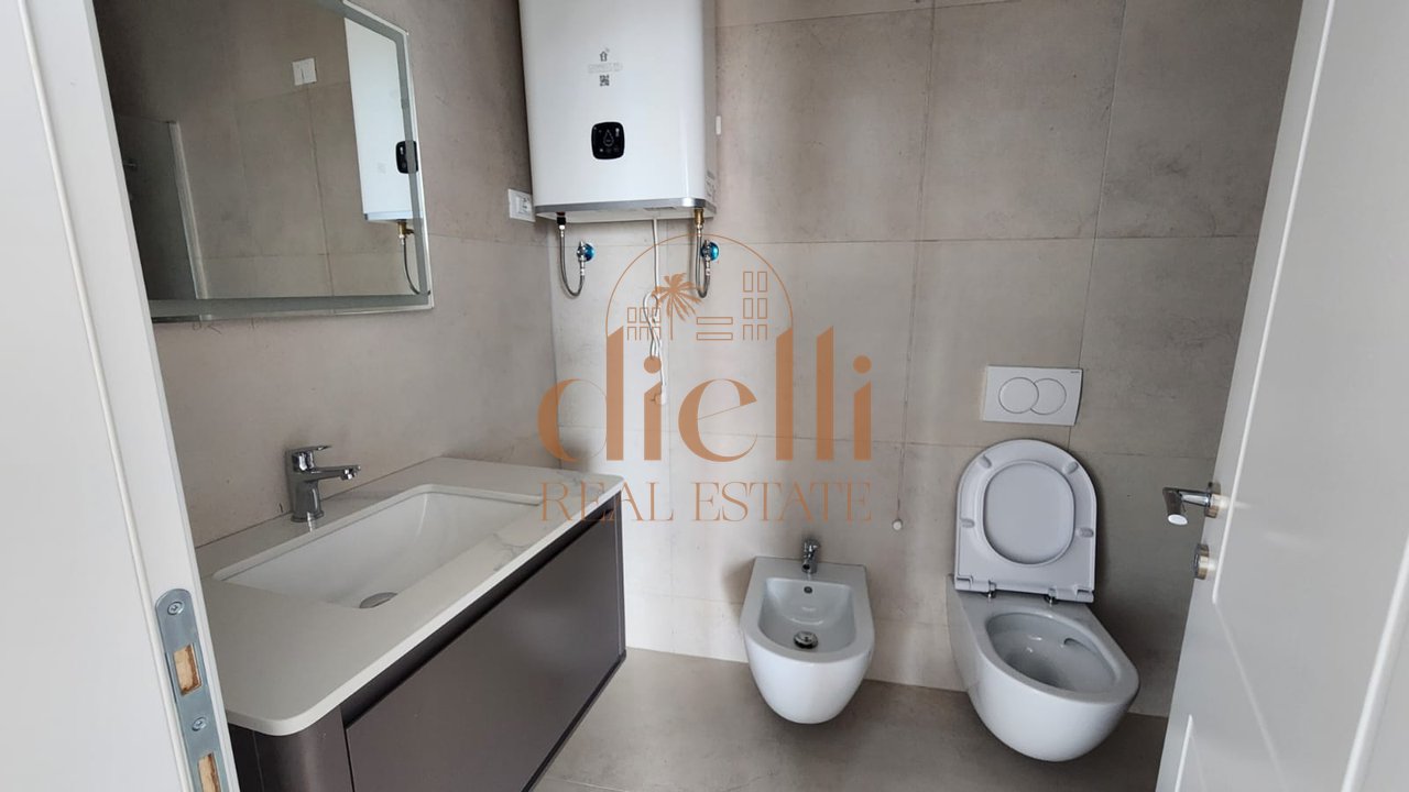 Appartamento 2+1+2 in vendita presso Lake View Residence Lago di Tirana