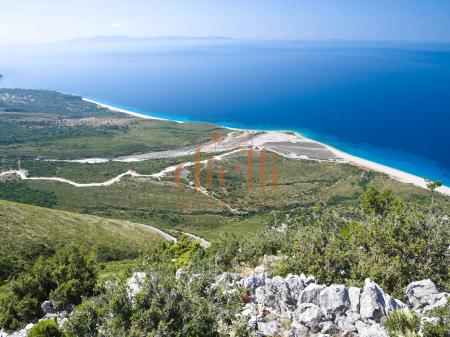 Apartament 2+1+Post Parkimi per Shitje ne Drymades Dhermi