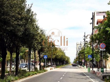 Commercial Space for Rent on Zogu i Pare Boulevard