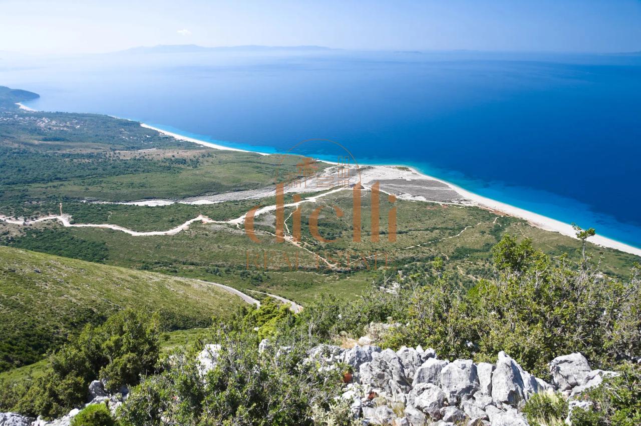 Appartamento 2+1+Posto Auto in Vendita a Drymades Dhermi