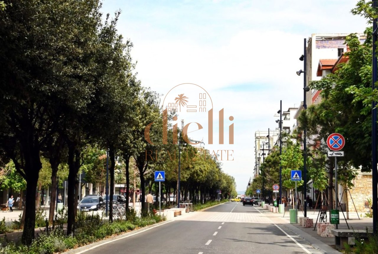 Commercial Space for Rent on Zogu i Pare Boulevard
